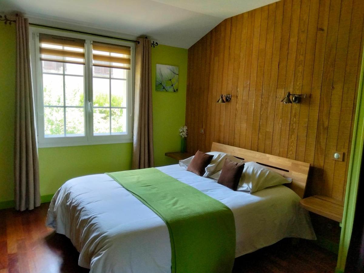 Au Saint-Amand Bed & Breakfast Poissons Exterior photo